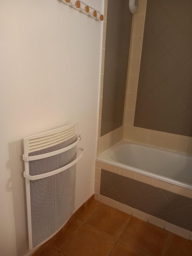 Appartement Cosy Pour Un Sejour Bien-Etre Climatise Saumane-de-Vaucluse ภายนอก รูปภาพ